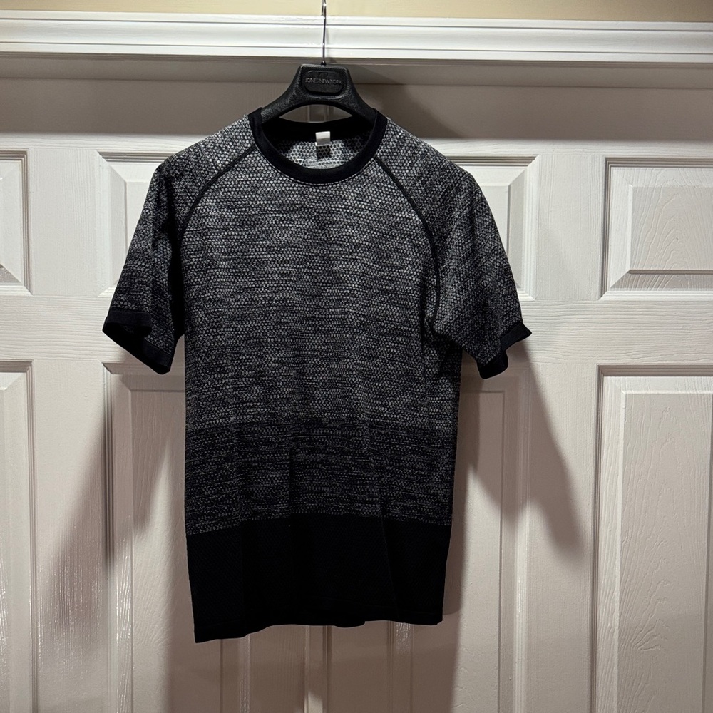 Zella Charcoal and Black Short Sleeve Tee